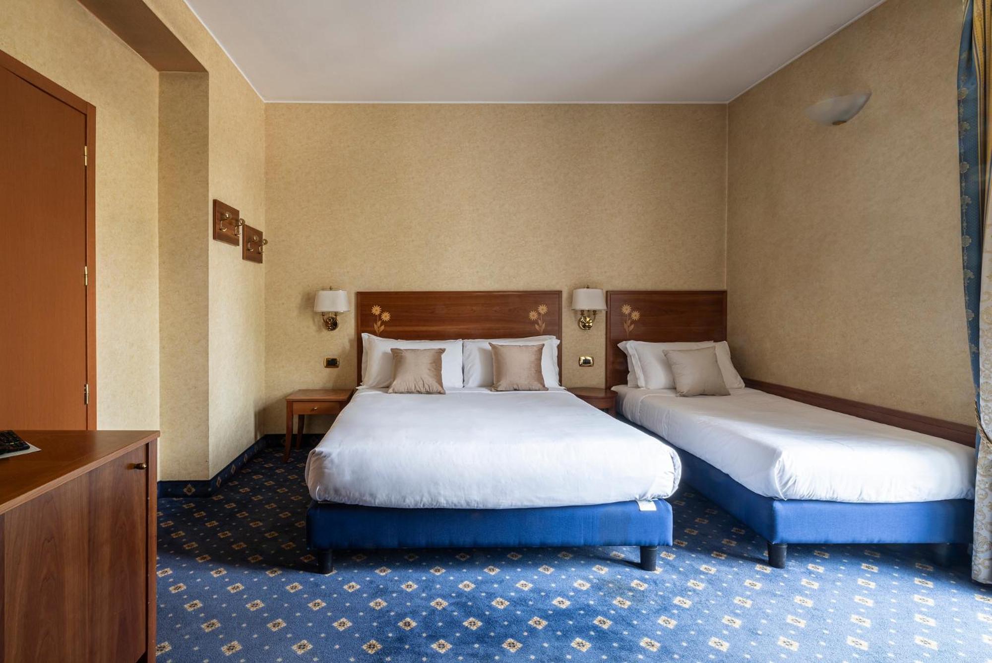 Boutique Hotel Dieci Милано Екстериор снимка