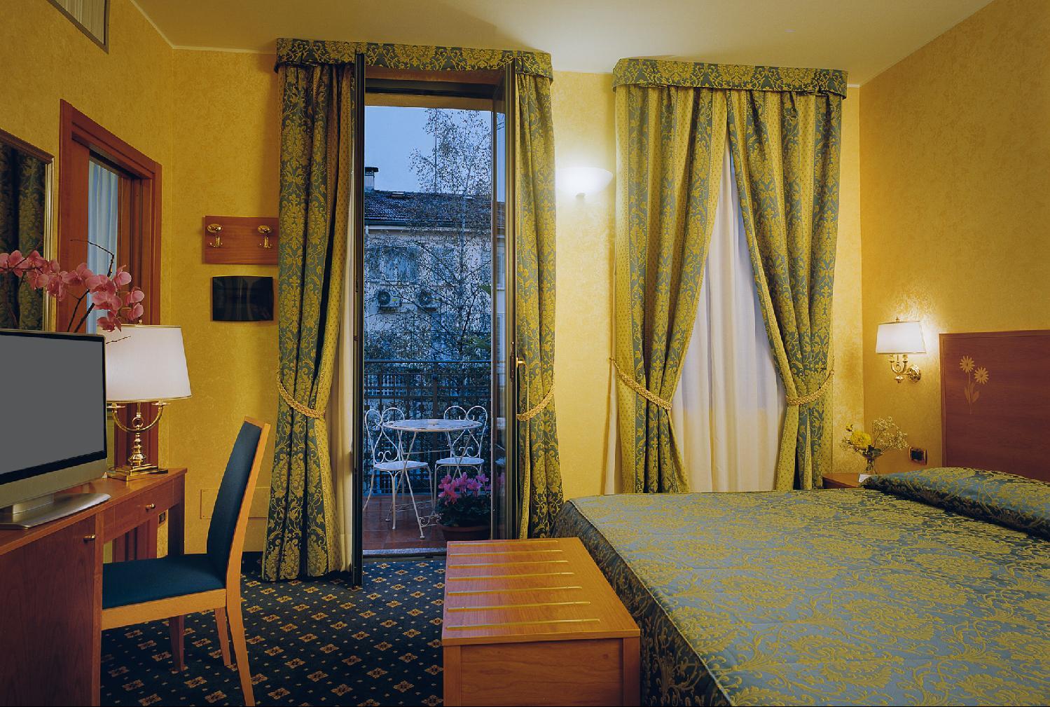 Boutique Hotel Dieci Милано Екстериор снимка